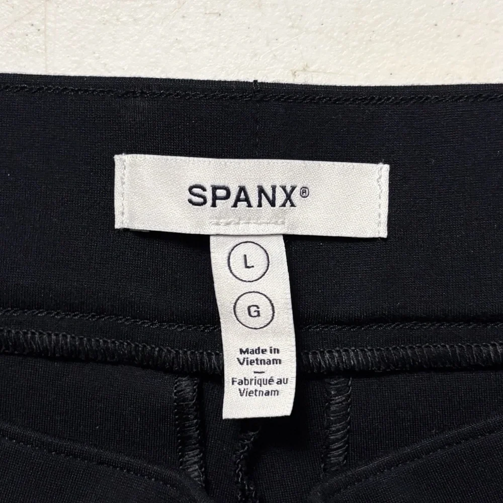 Spanx SPANXsupersmooth PerfectFit Ponte Kick Flare Pant in Classic Black‎